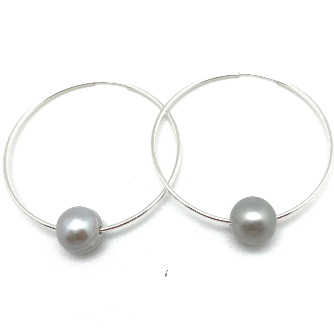 Mia Pearl Hoop in Silver Grey