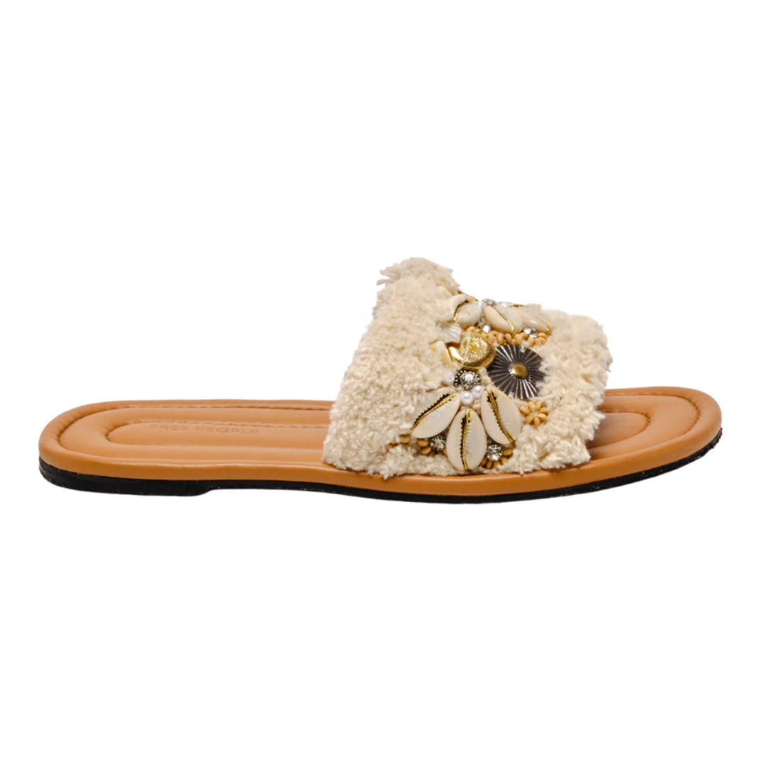 Shipwreck Surf Sandals in Chalk