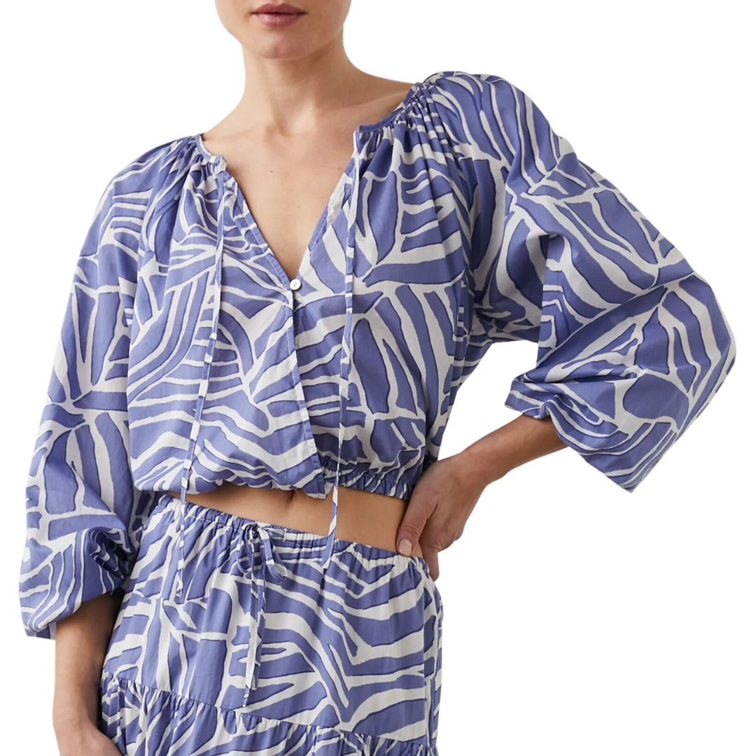 Katia Top in Island Waves