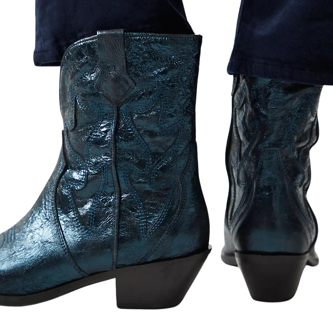 Way Out West Cowboy Boots in Midnight