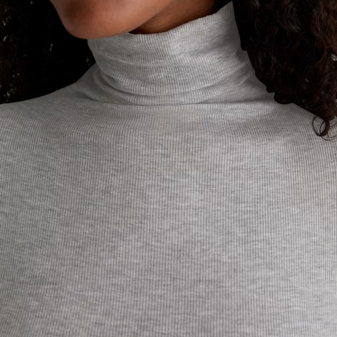 Chels Turtleneck in Heather Grey