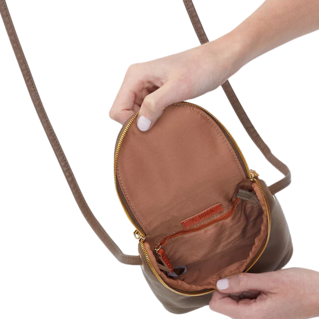 Fern Crossbody in Dark Elm