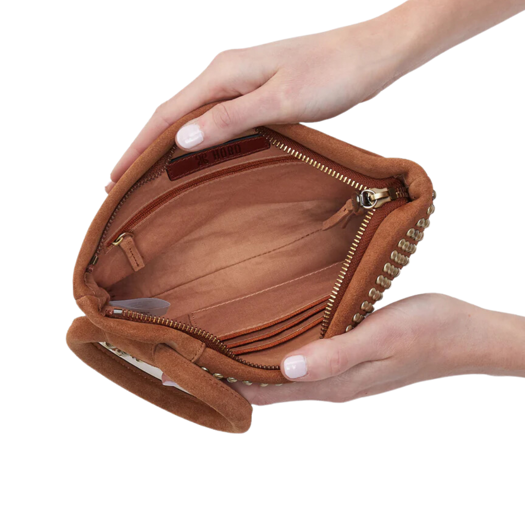Maggie Clutch in Caramel