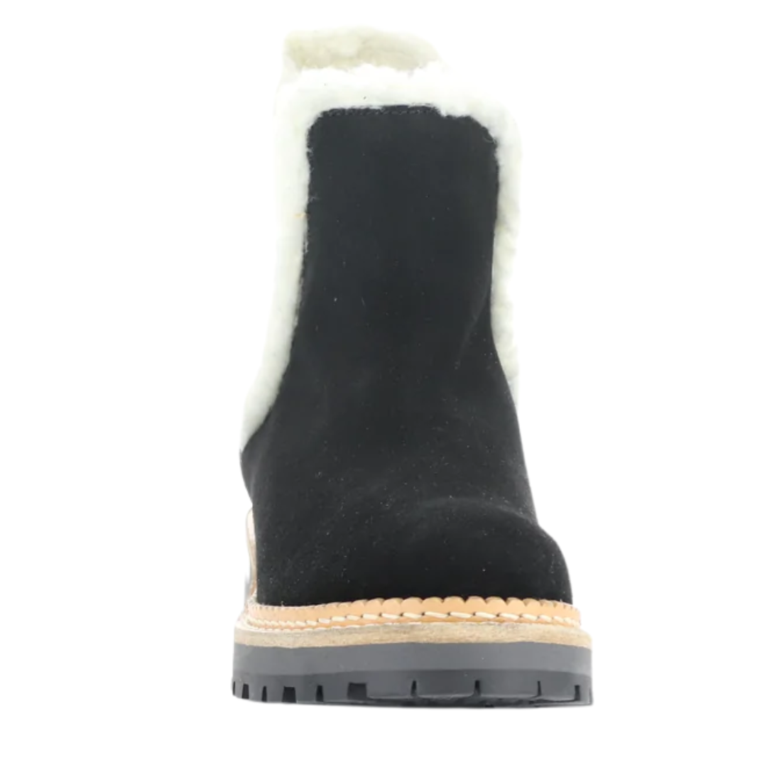 Auroras Elasticated Boots in Black