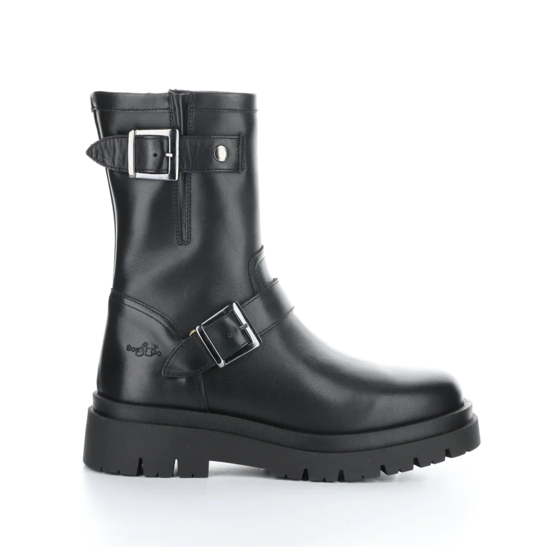 Marang Round Toe Boots in Black