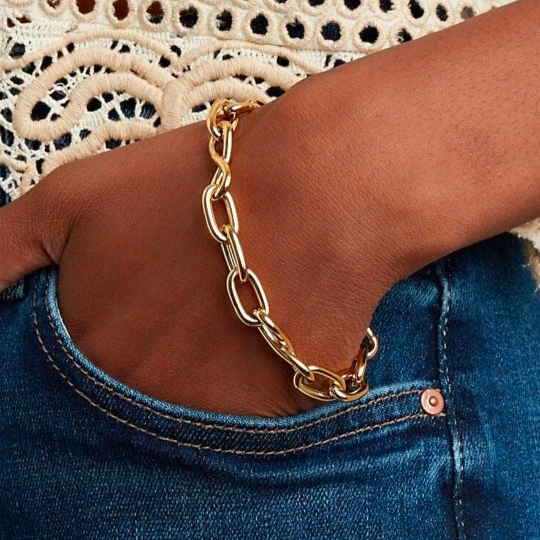 Chunky Infinity Bracelet in Gold