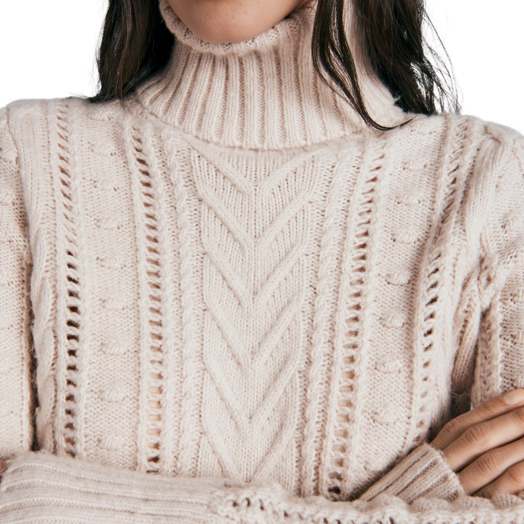Elizabeth Wool Cable Turtleneck in Ivory