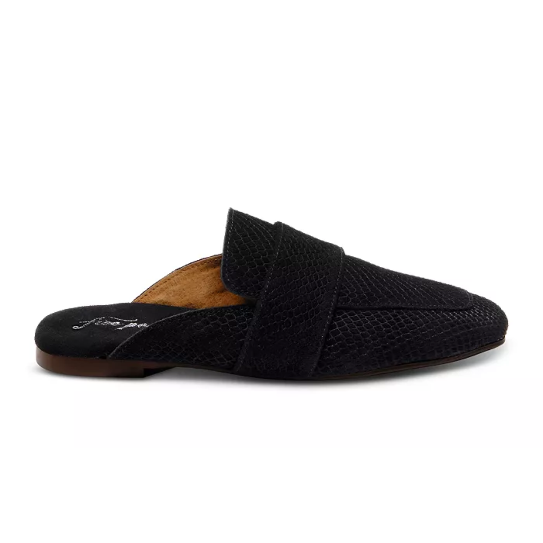 At Ease Loafer in Black