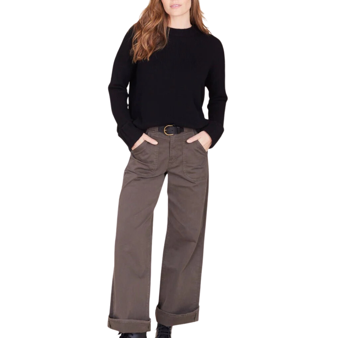 Mila Pure Cashmere Crewneck Sweater in Black