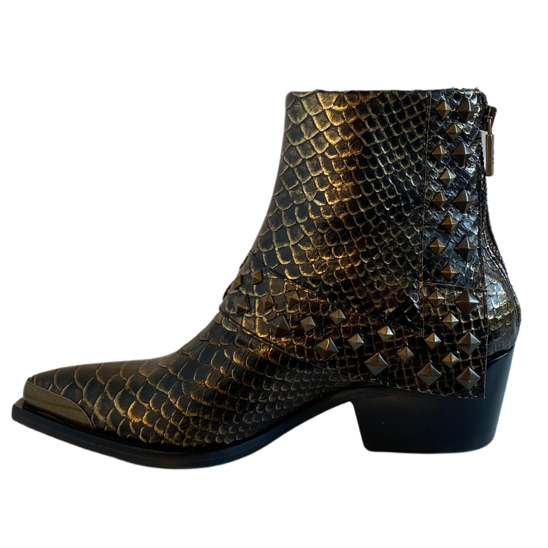 Keros Stud in Gold