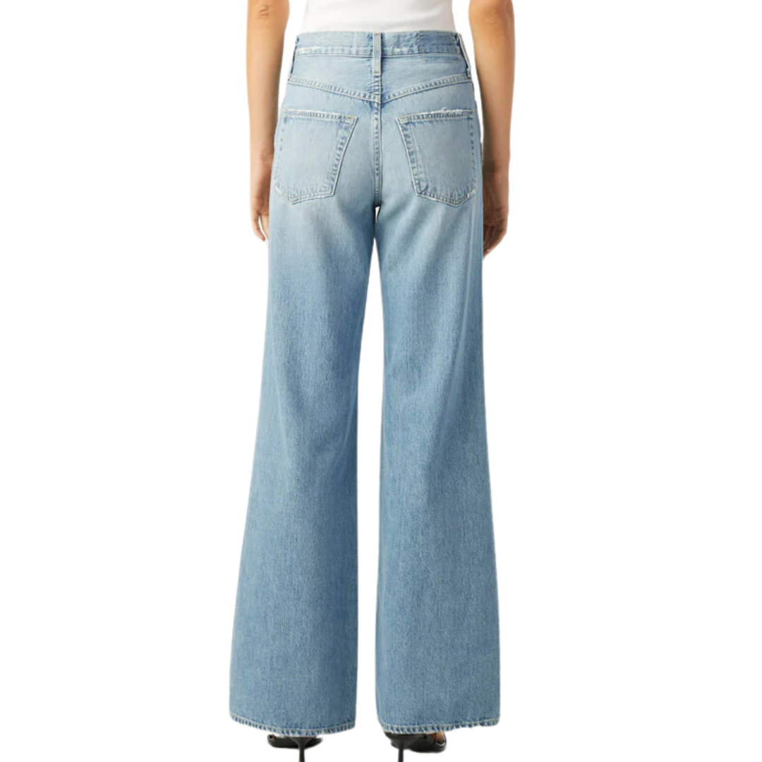 Frida in Outlaw