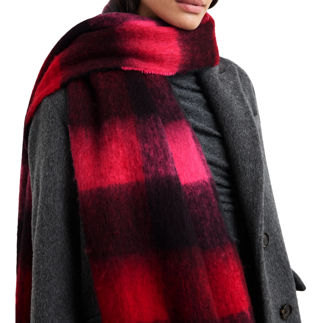 Oslo Scarf in Scarlet Onyx Pink