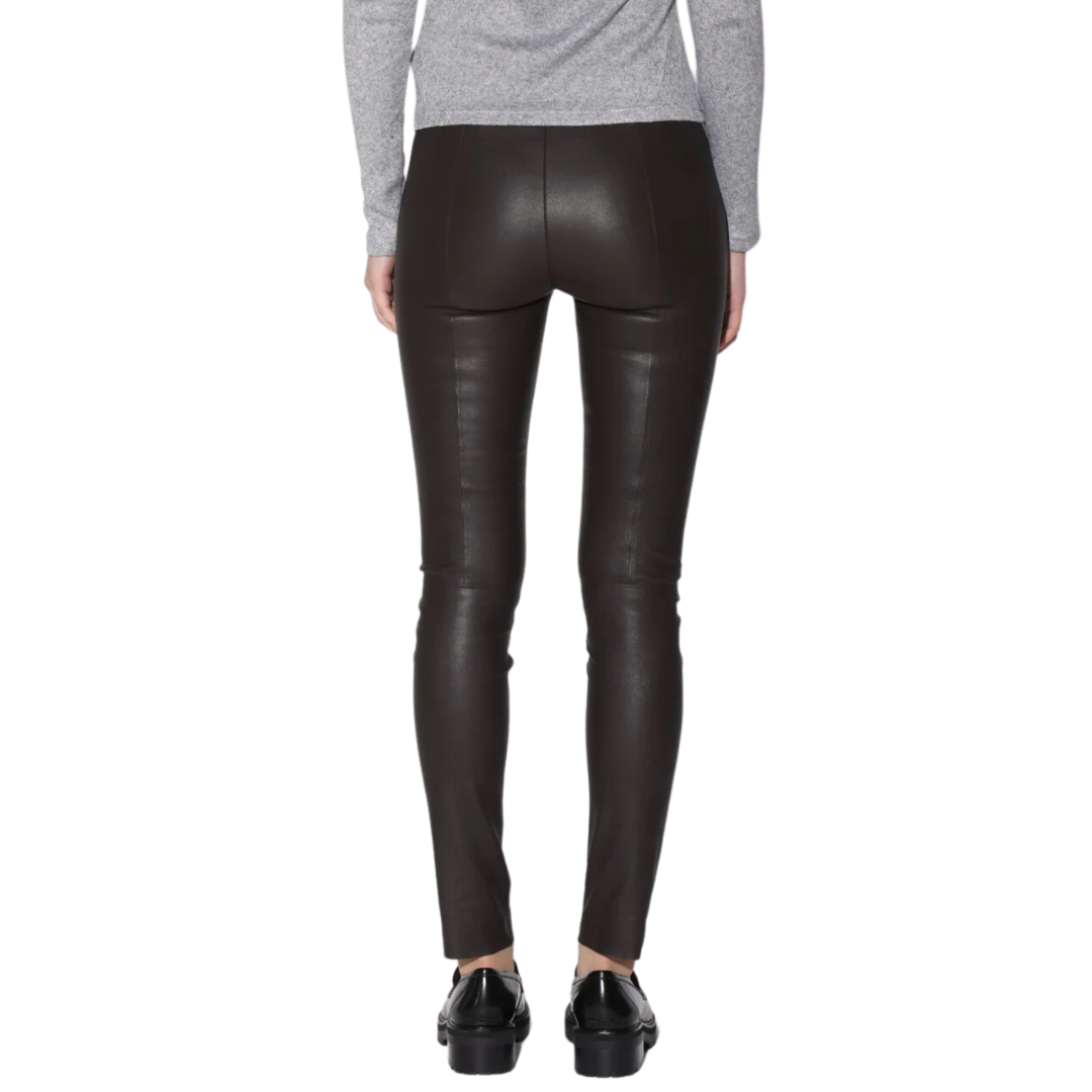 Raquelle Pant in Mocha