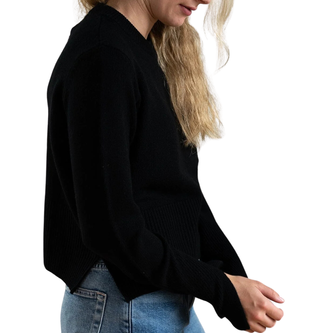 Boxy Crew w/ Slits in Black