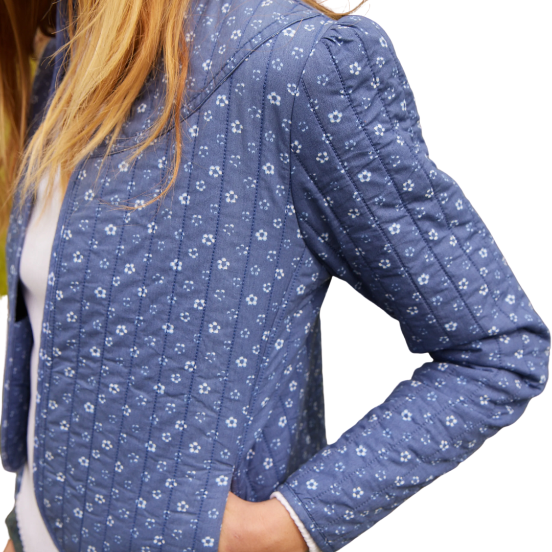 Daisy Crop Quilted Jacket in Indigo Flower