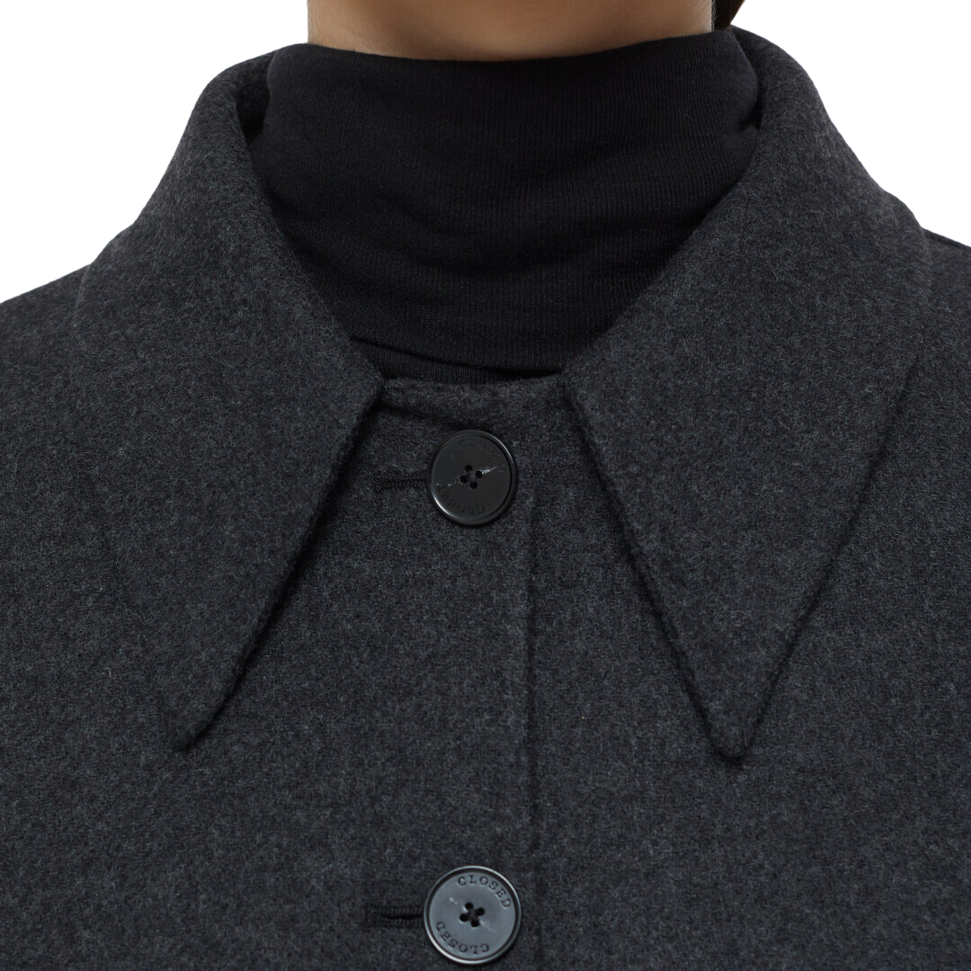 Cropped Jacket in Black