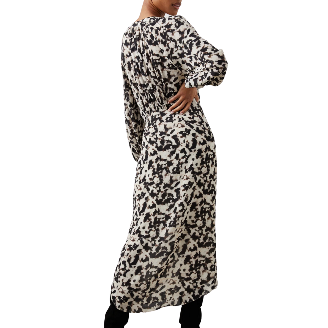 Tyra Dress in Blurred Cheetah