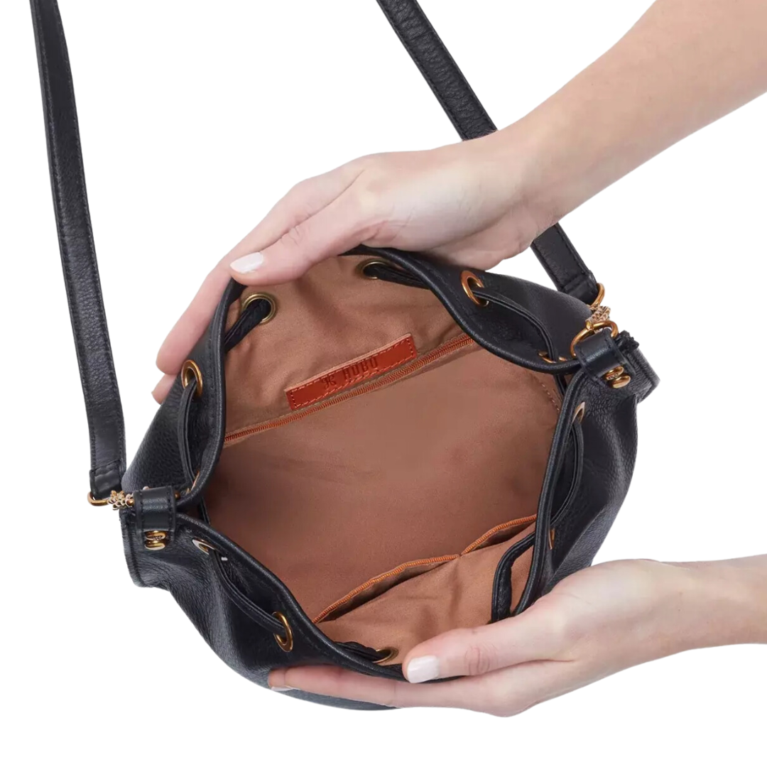 Pier Bucket Crossbody in Black