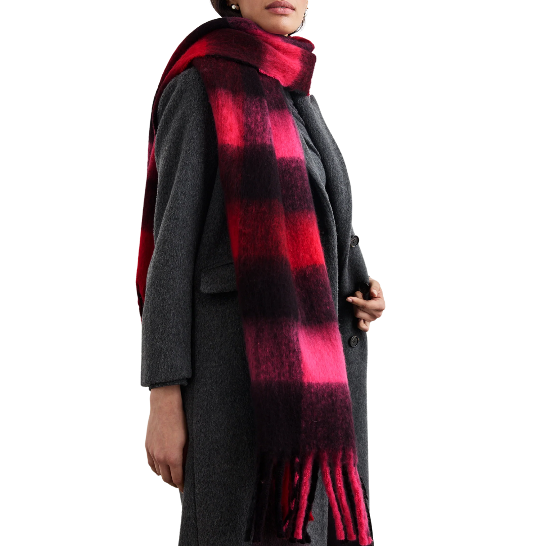 Oslo Scarf in Scarlet Onyx Pink