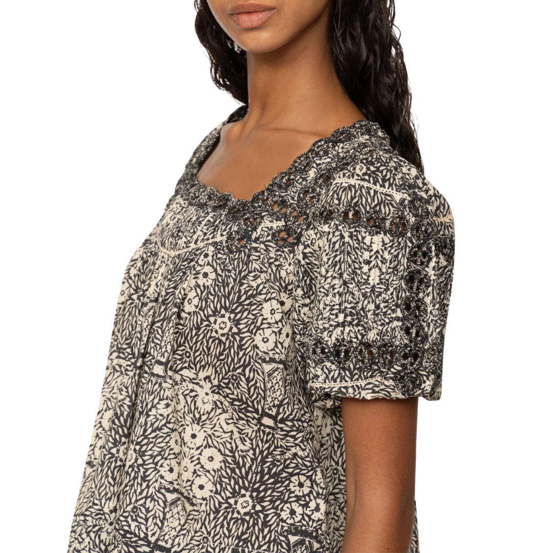 Katrine Top in Black