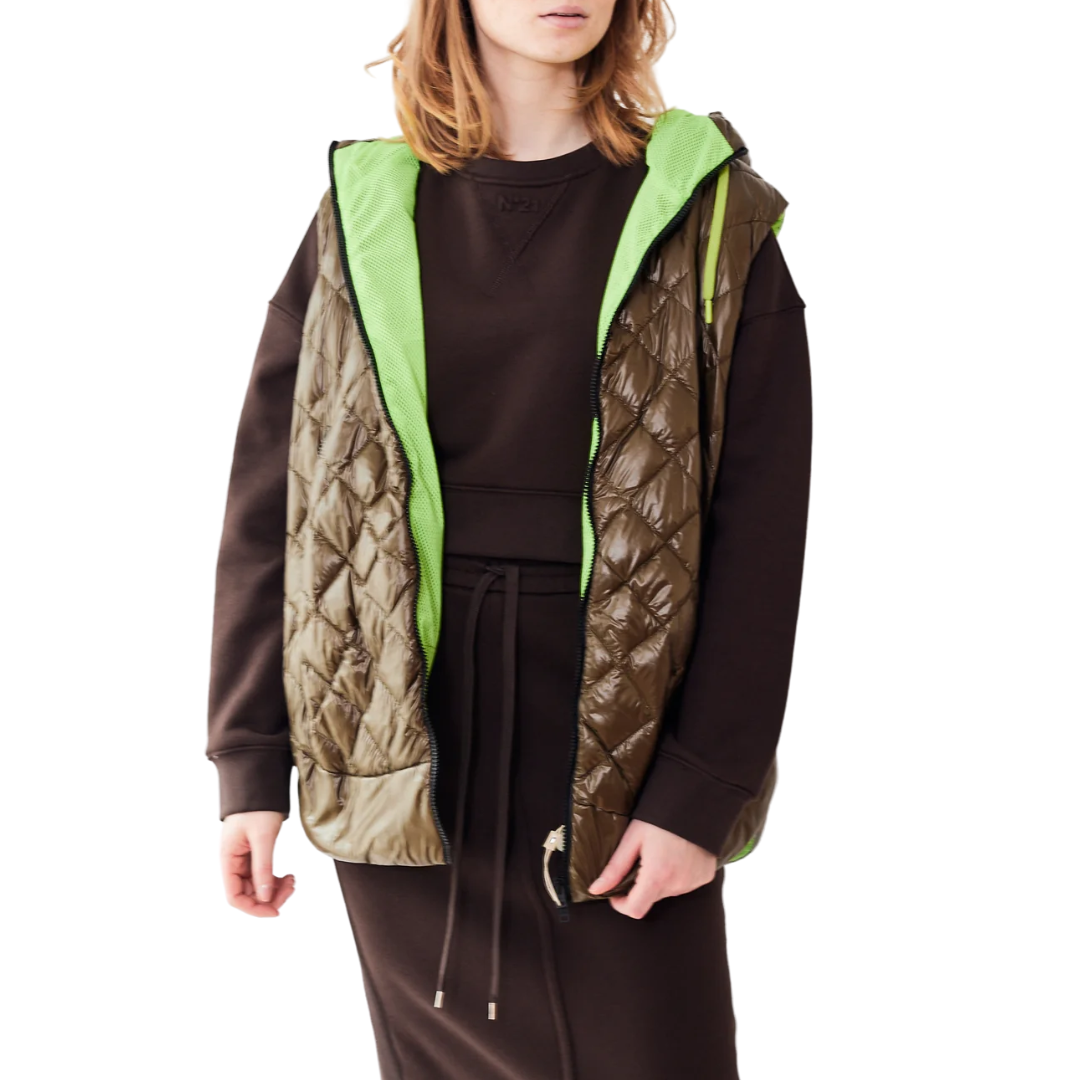 Mesh Lined Quilted Hoodie Vest in Verde Militare