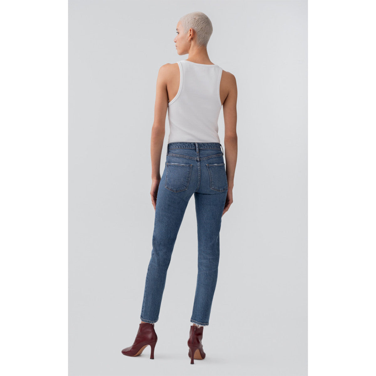 Toni Mid-Rise Slim Straight Jeans in Obsure