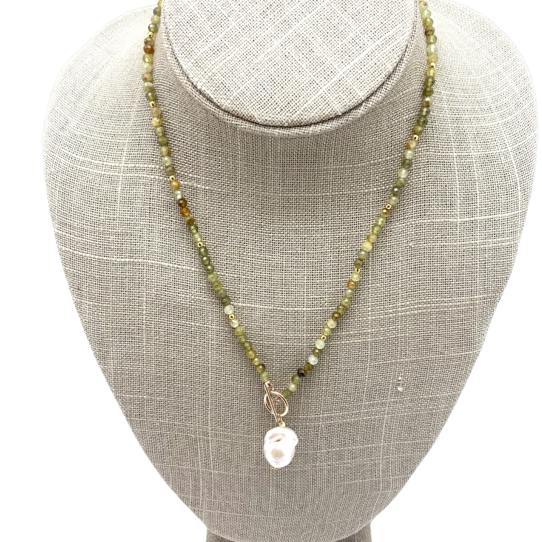 Carol Necklace in Green Garnet