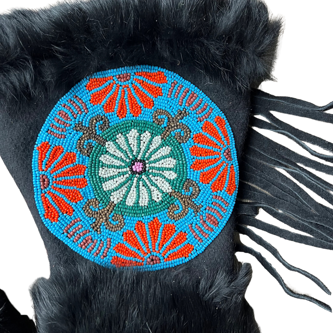 Filion Long Cuff Mitten in Black