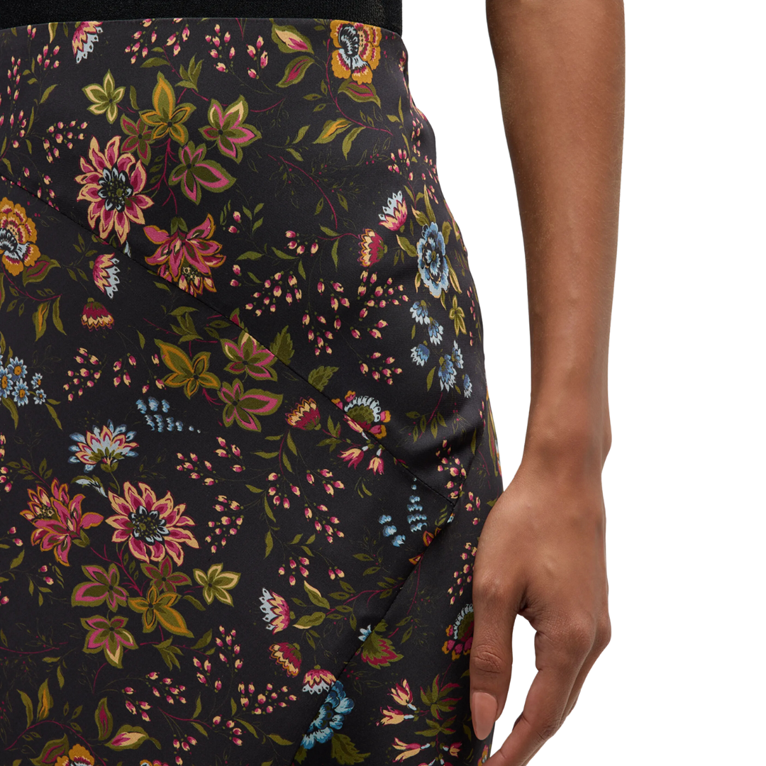 Clover Skirt in Black Multi