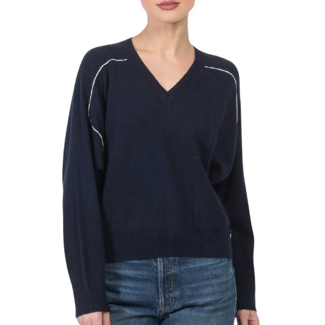 Boxy V Neck w/ Back Yoke in Navy Combo