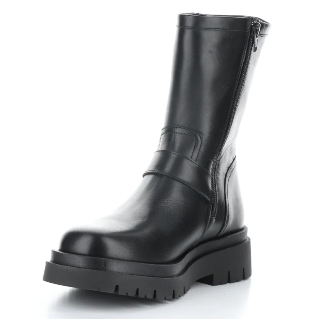 Marang Round Toe Boots in Black