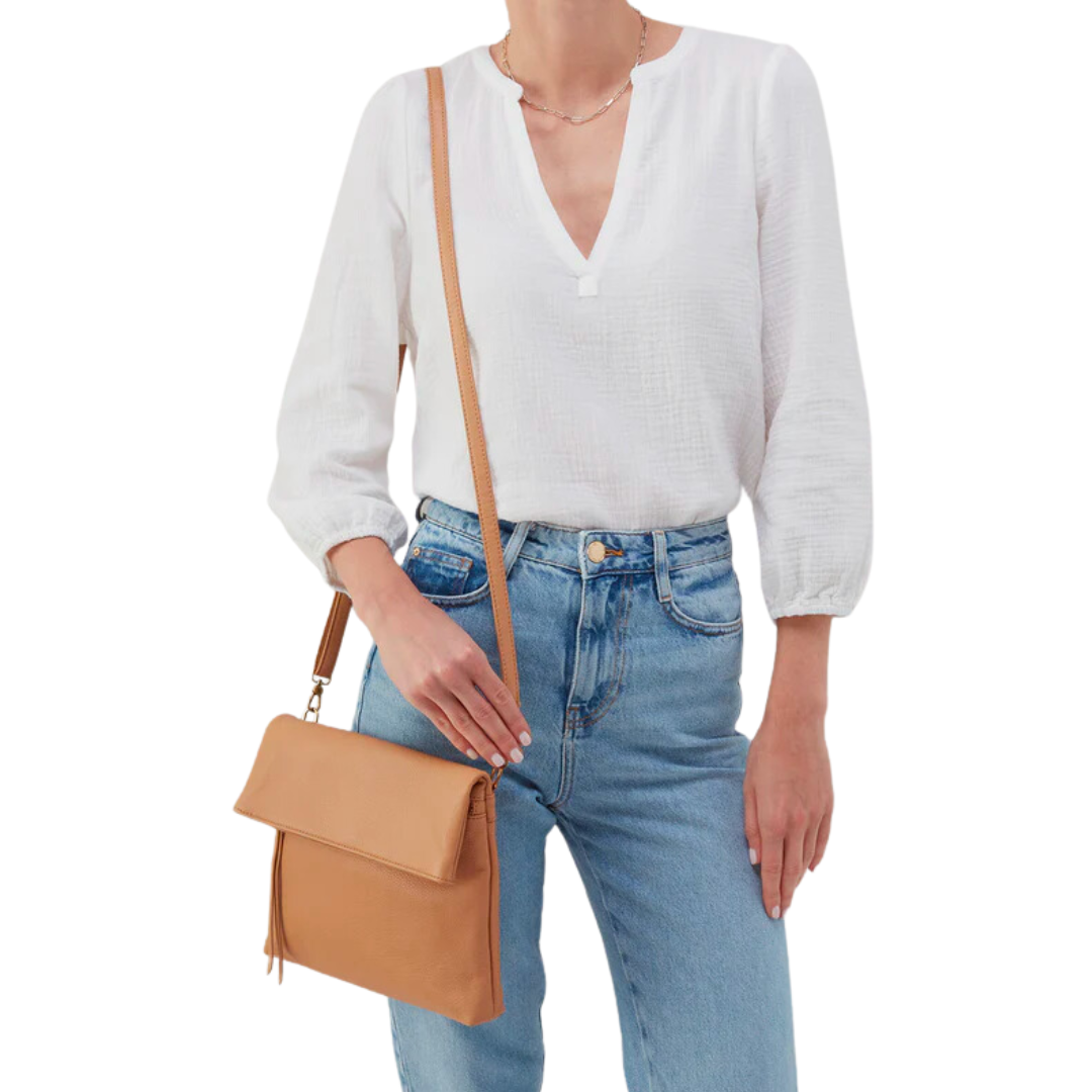 Draft Crossbody in Sandstorm