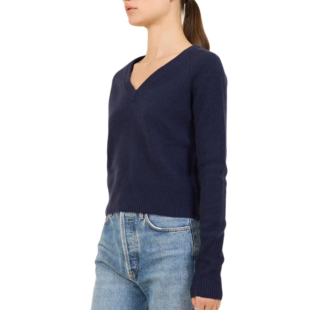 Blakely Cashmere Vneck in Navy