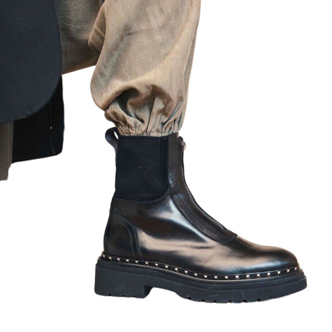 Siena Flat Ankle Boots in Sierra Black