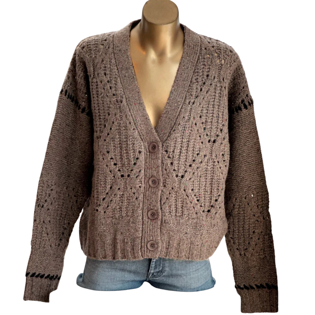 Shaker V Neck Cardi w/ Diamond in Brownie/Pumpernickel