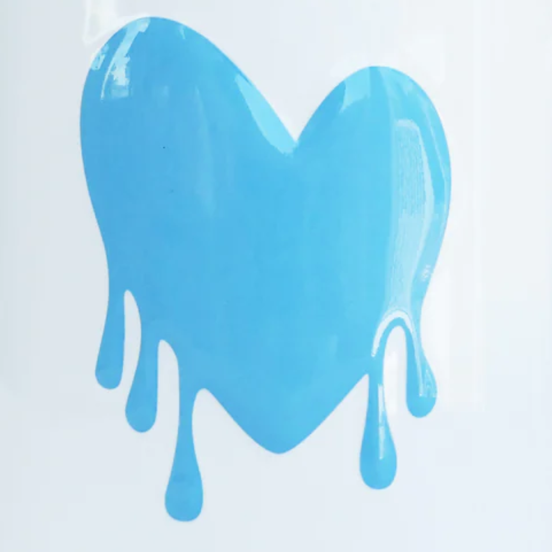 Drippy Heart Mug in White/Blue