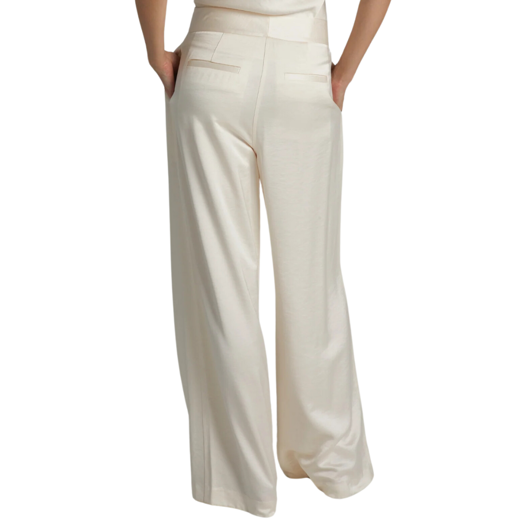 Neve Mid-Waisted Wideleg Trouser in Ivory