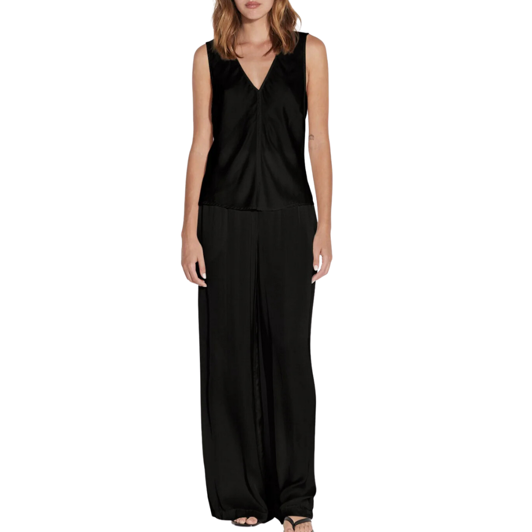 Leah Pant in Black
