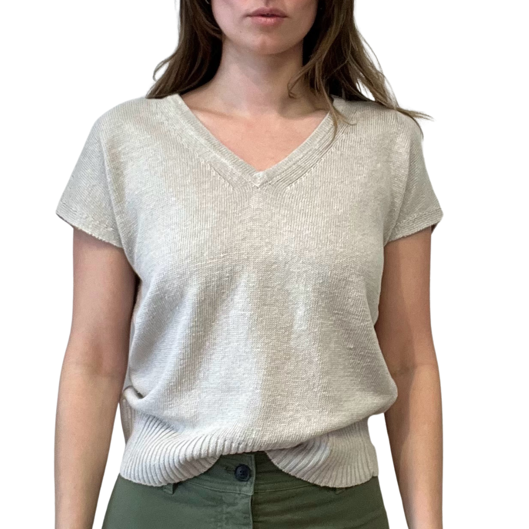 Cap Sleeve Vee in Sandstone