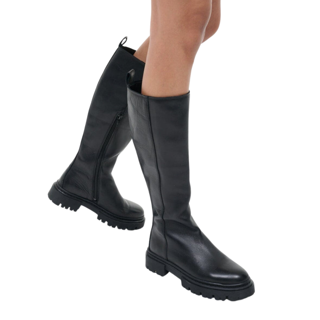 Henry Knee Boot in Black