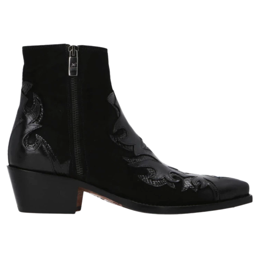 Diver Suede in Black