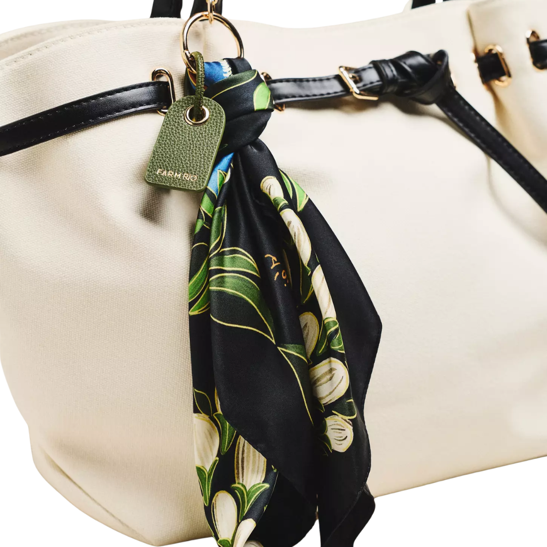 Garden Scarf Keychain in Black