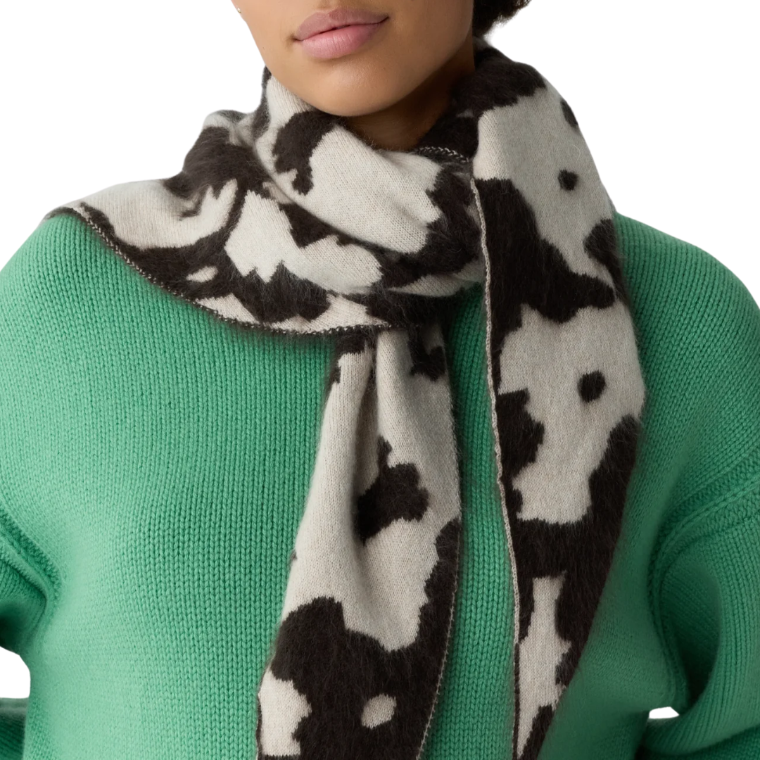 Grizzly Cowhide Wild Rag in Oatmeal/Burnt Cocoa