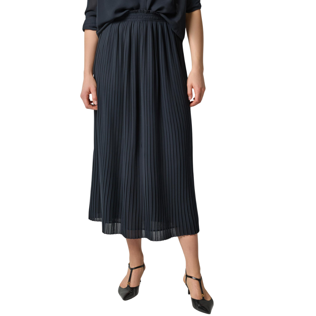 Pleated Maxi Skirt in Black