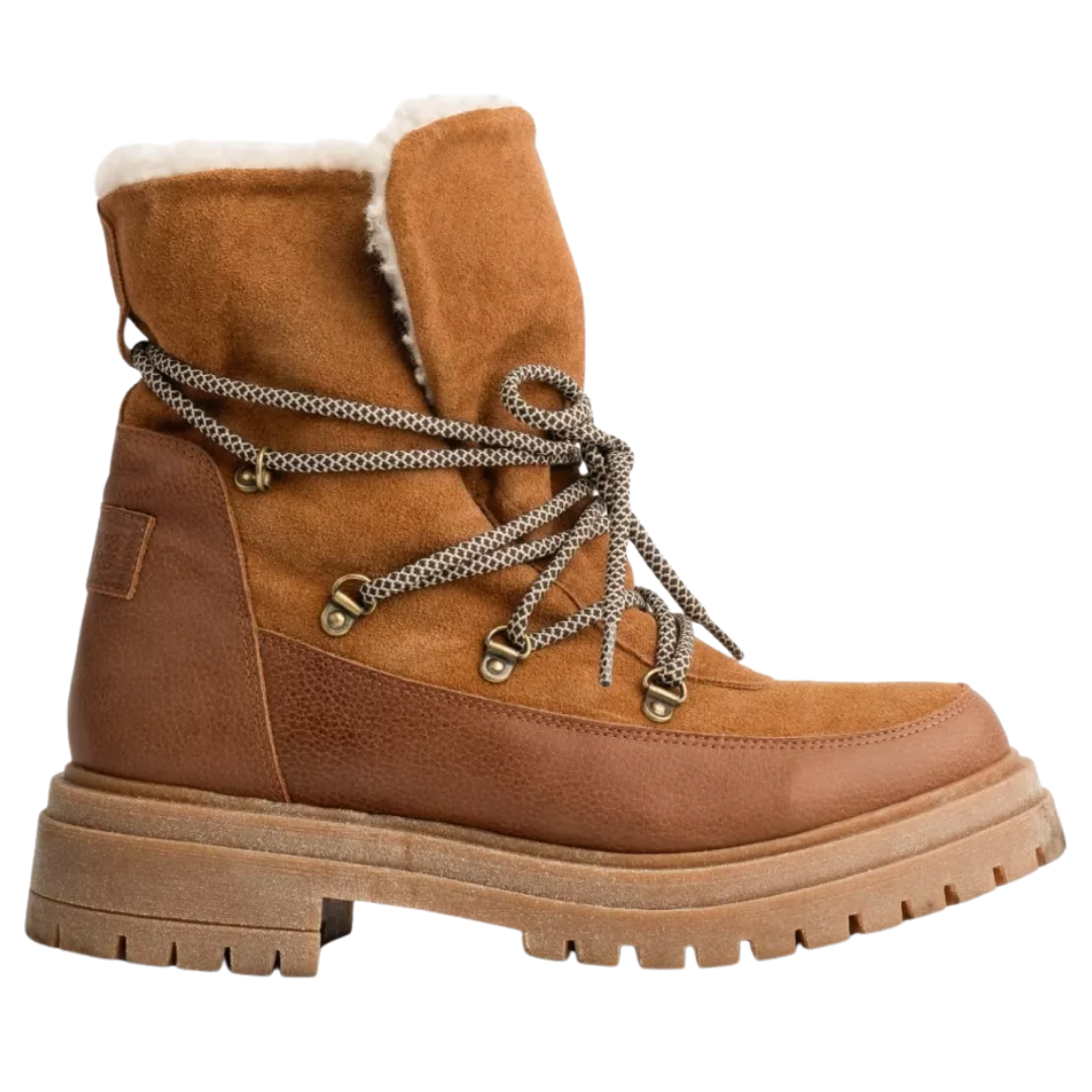 Mountaineer Suede Boot in Tan