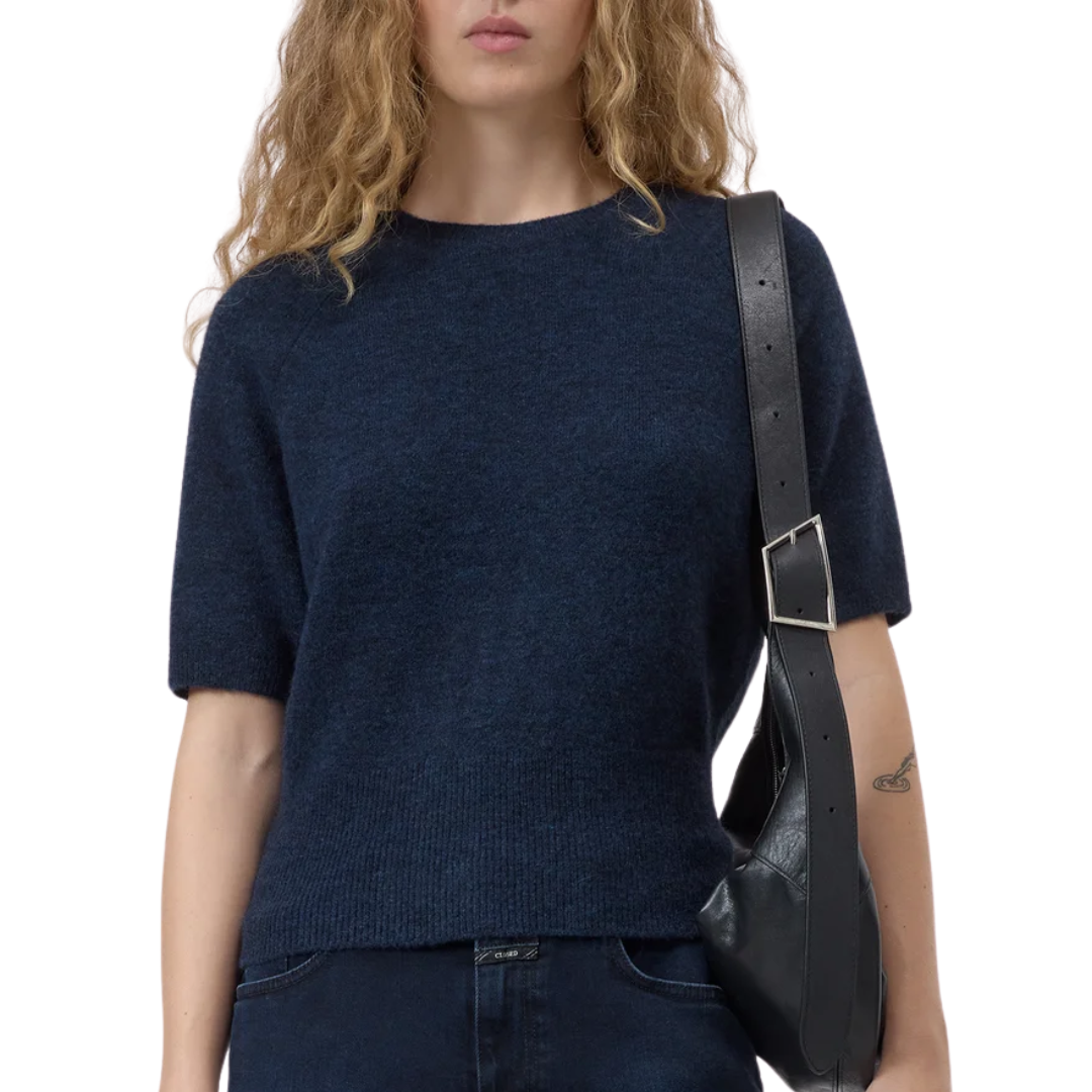 Short-Sleeved Knit in Dark Night