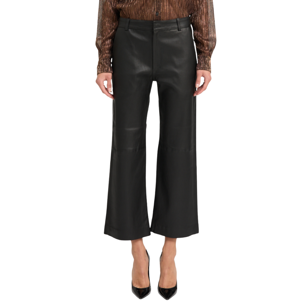 Leather Cropped Trousers in Black