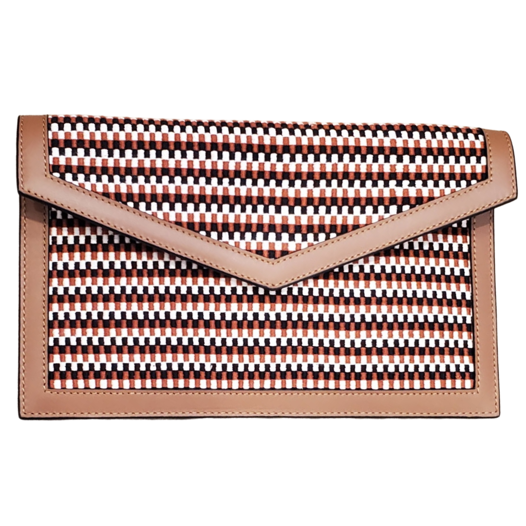 Envelope Small Clutch in Tierra