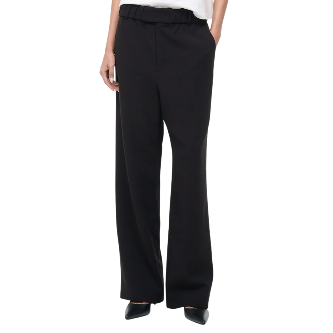 Jerome Pant in Black