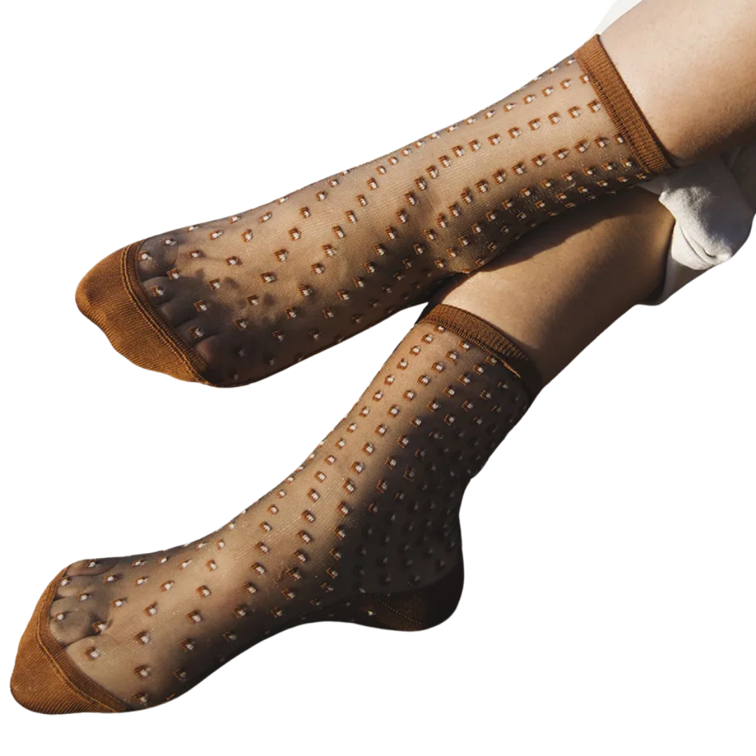 Crescent Dunes Socks in Brune
